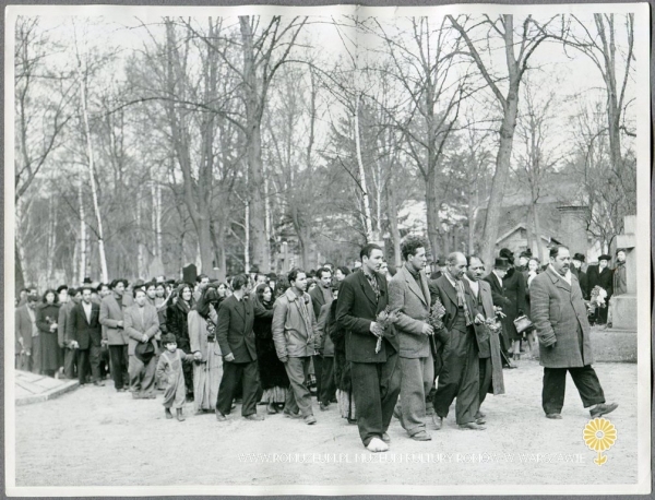 Zigenarbegravning, kondukt